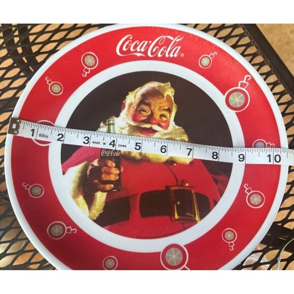 Set of 3 Gibson Christmas Santa Holding Coca-Cola Collectible Decorative Plates - Picture 6 of 12